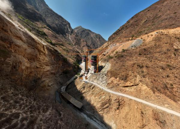 西昭高速控制性工程进入桥梁桩基高墩全面施工阶段