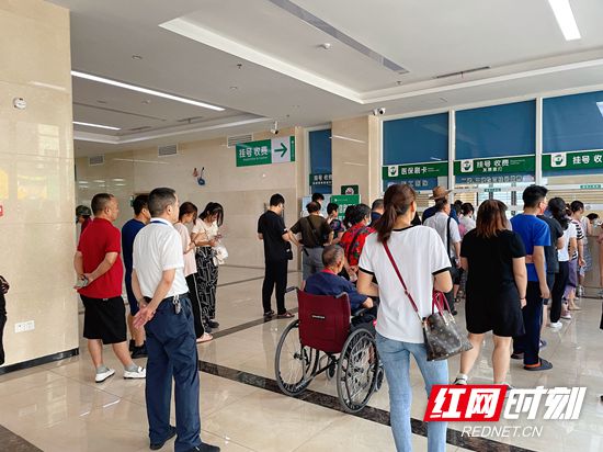 慈利县人民医院深入开展"走流程,转作风,促发展"行动