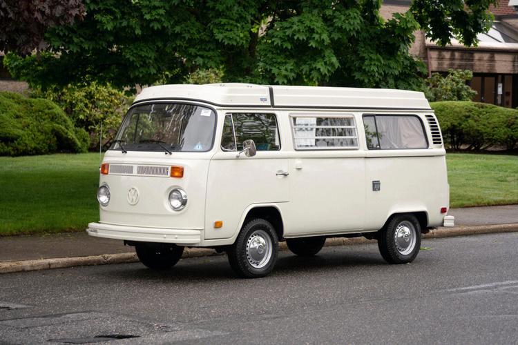 一,大众t2车型简介大众t2,作为大众汽车旗下的一款mpv车型,以其独特的