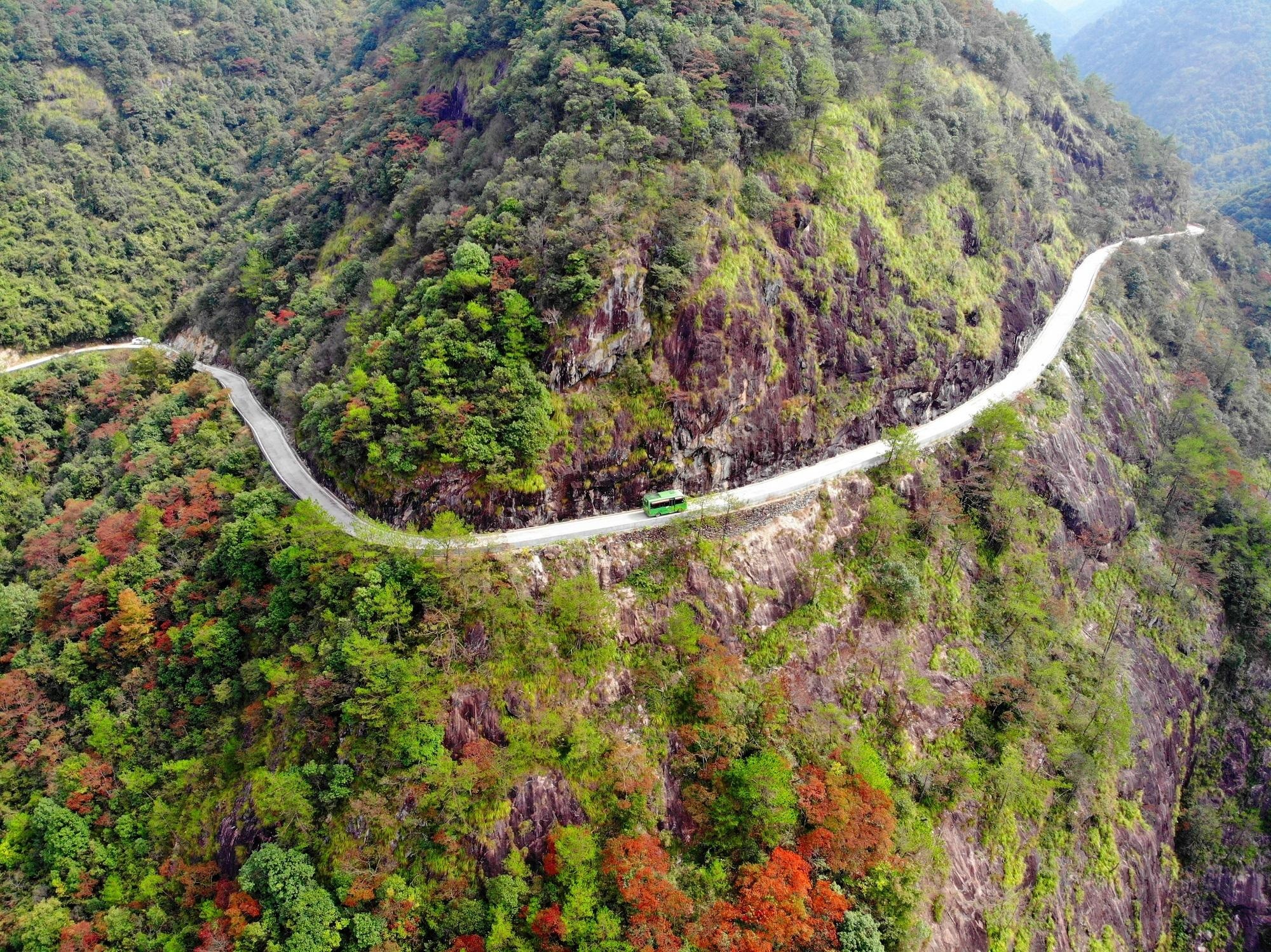 光泽县司前乡东山畲族村班车通到大山里