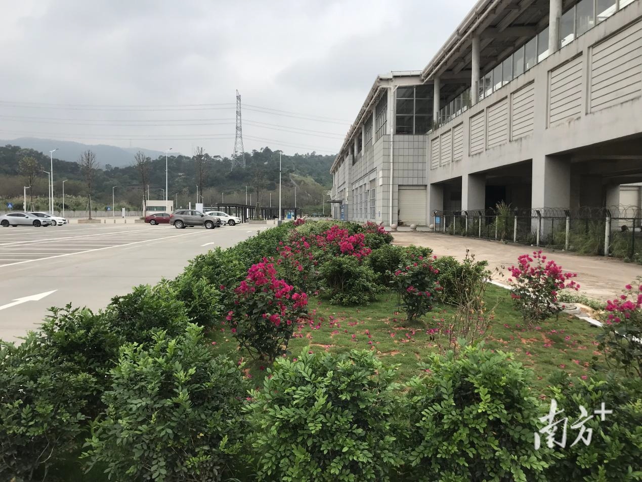 新建一條風雨連廊,莞惠城軌