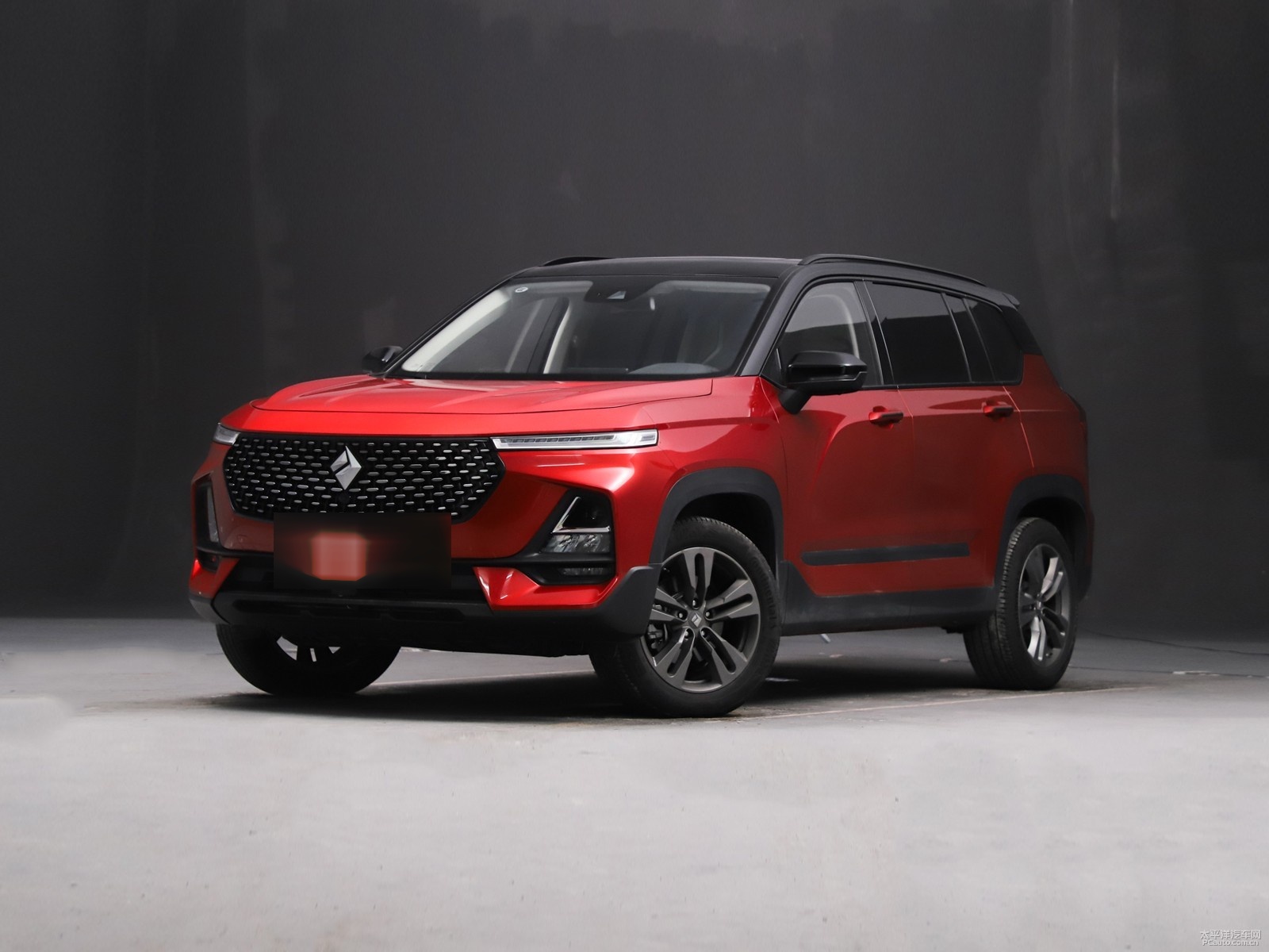 车标是钻石形状是什么牌子的车