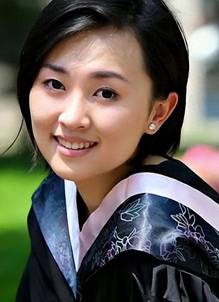 欧阳智薇,网友:人不错可惜了!她同事爆料,她已经辞职回老家了