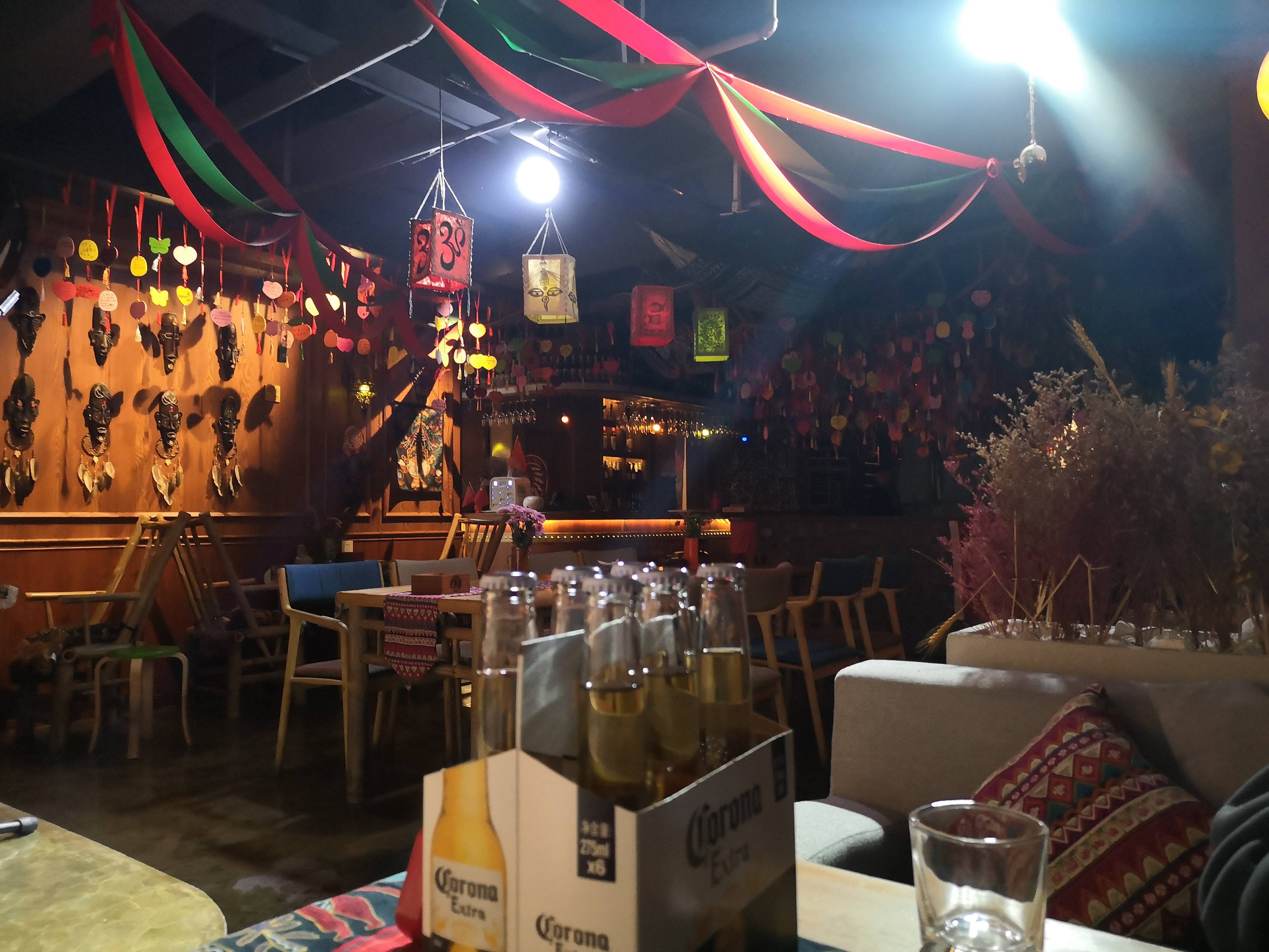 西厢遇民谣酒馆 感受人间烟火气