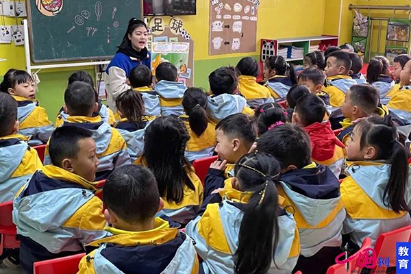 沙坪坝区歌乐山小学幼儿园:迎接新力量 实践促成长