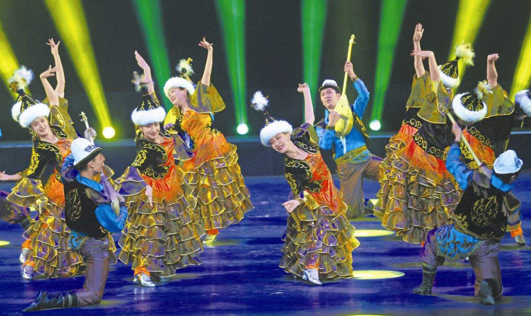 著名歌唱家雷佳演绎《燕子》诉衷肠,经典的哈萨克族民歌