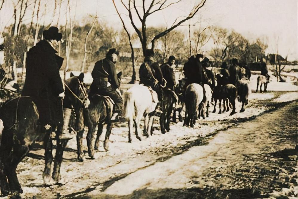 儿子上山劝降,恶匪姚大榜:逆子!虎毒不食子,今天我就吃了你