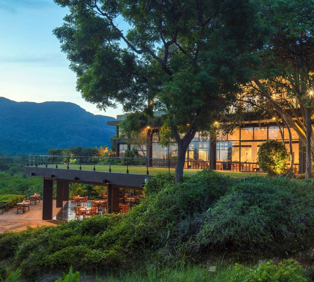 斯里兰卡建筑之光:坎达拉马遗产酒店 / 杰弗里·巴瓦