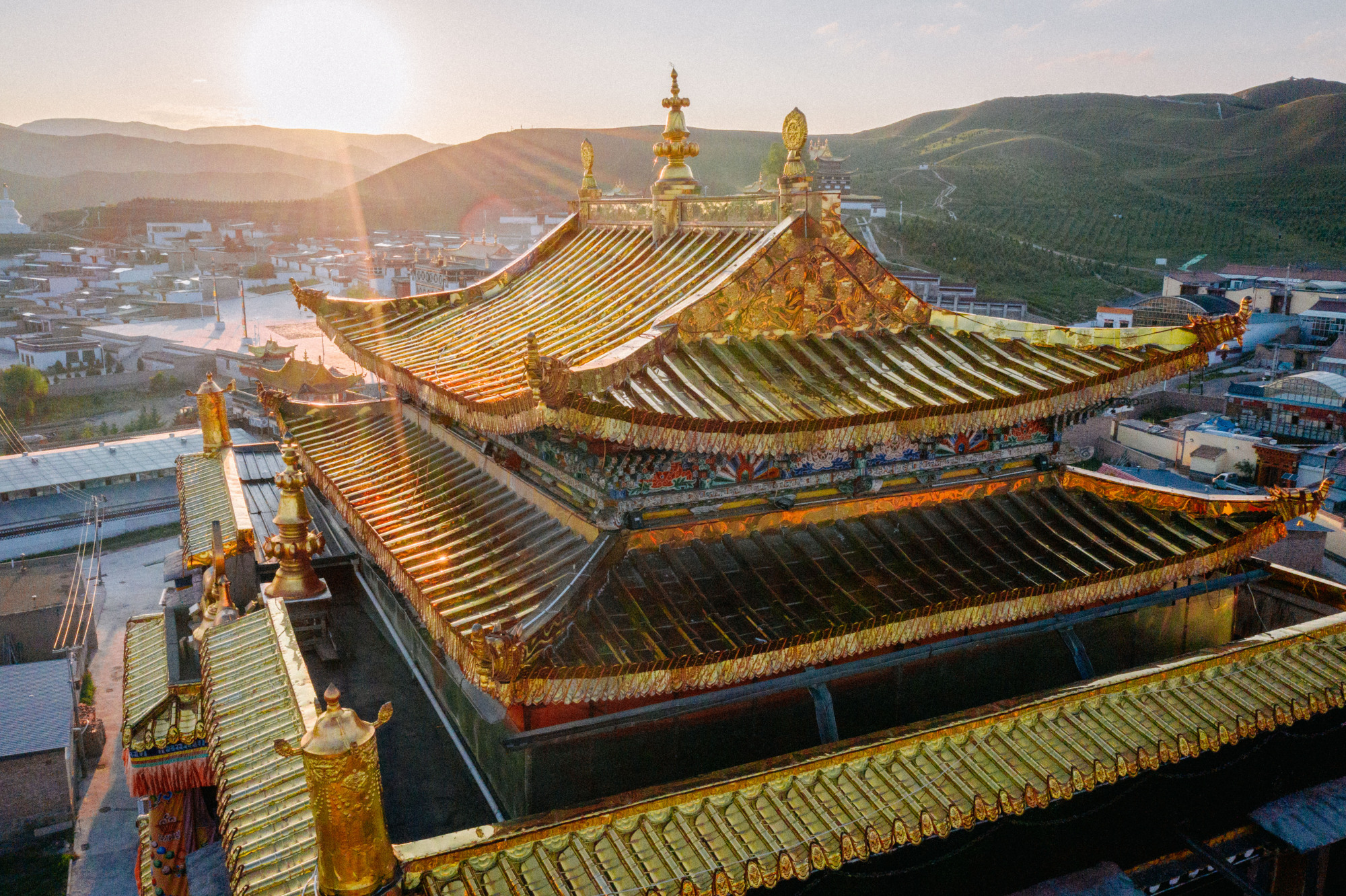 米拉日巴佛阁,恢宏且大气,你一定要来一次的寺庙