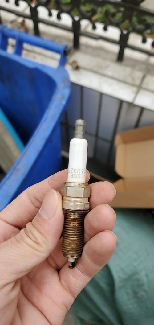 二代逸动原厂火花塞型号,逸动原装火花塞是什么牌子