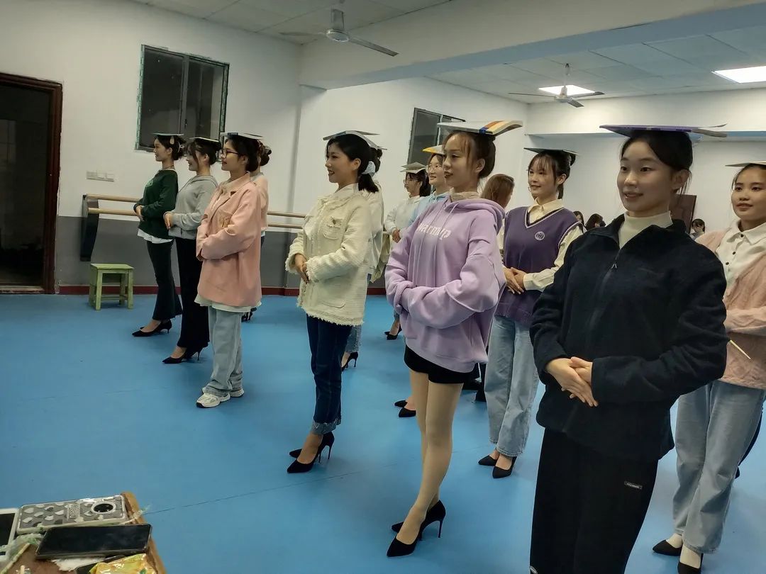 院学生会文艺部礼仪队成员介绍