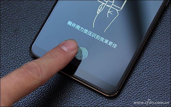 ipad pro贴膜:保护屏幕的首要功能?