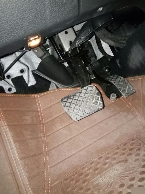 宝来松油门时总有顿挫是怎么回事