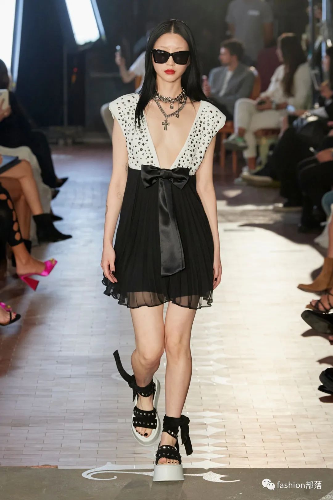 2022春夏米兰johnrichmond女装