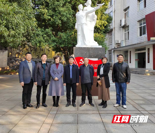 芦淞区区长王强调研淞南中学