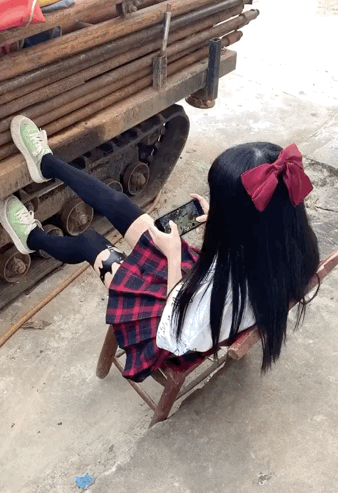 看就知道是亲生父女 第14张