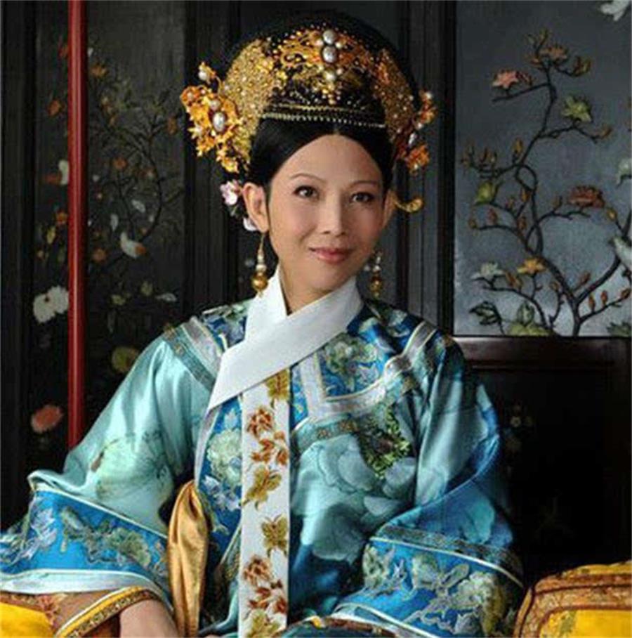 重温《甄嬛传》才明白,手握一手好牌的皇后,为何最终失了所有