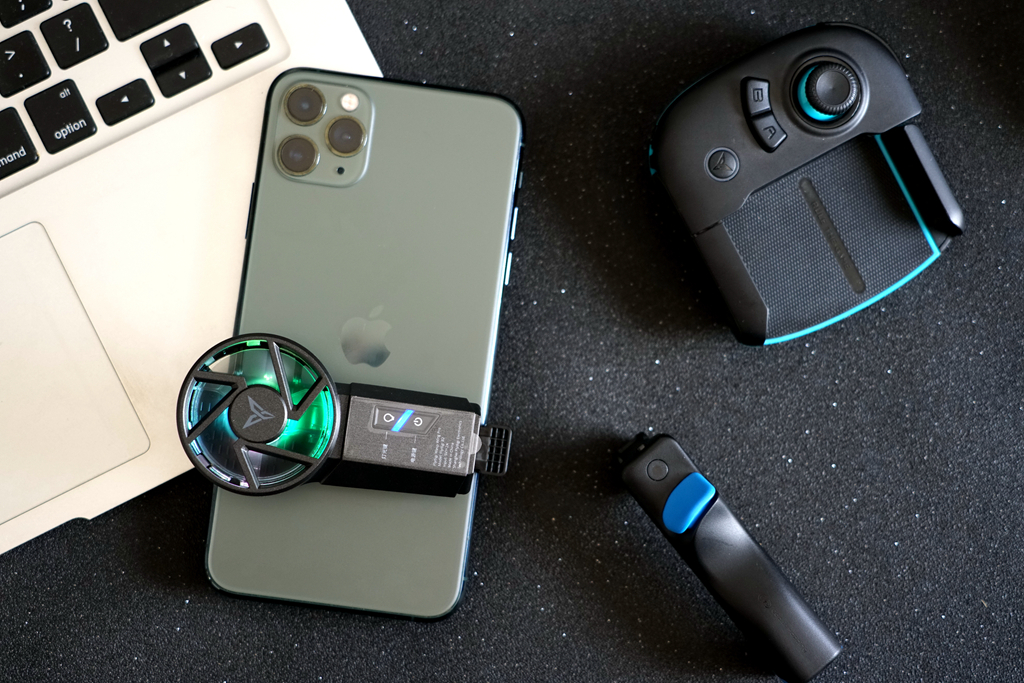 飞智蜂翼pro双效手机散热器:有线半导体制冷 无线风冷,真香!