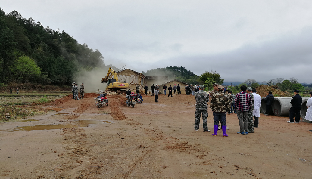 龙源坝 美如画——江西全南龙源坝镇建设示范乡镇提升功能品质