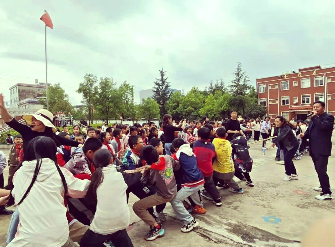 明德小学六一游园活动:童真与梦想的启航