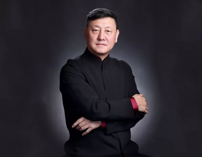 拥有"帝王之声"的实力派唱将韩磊