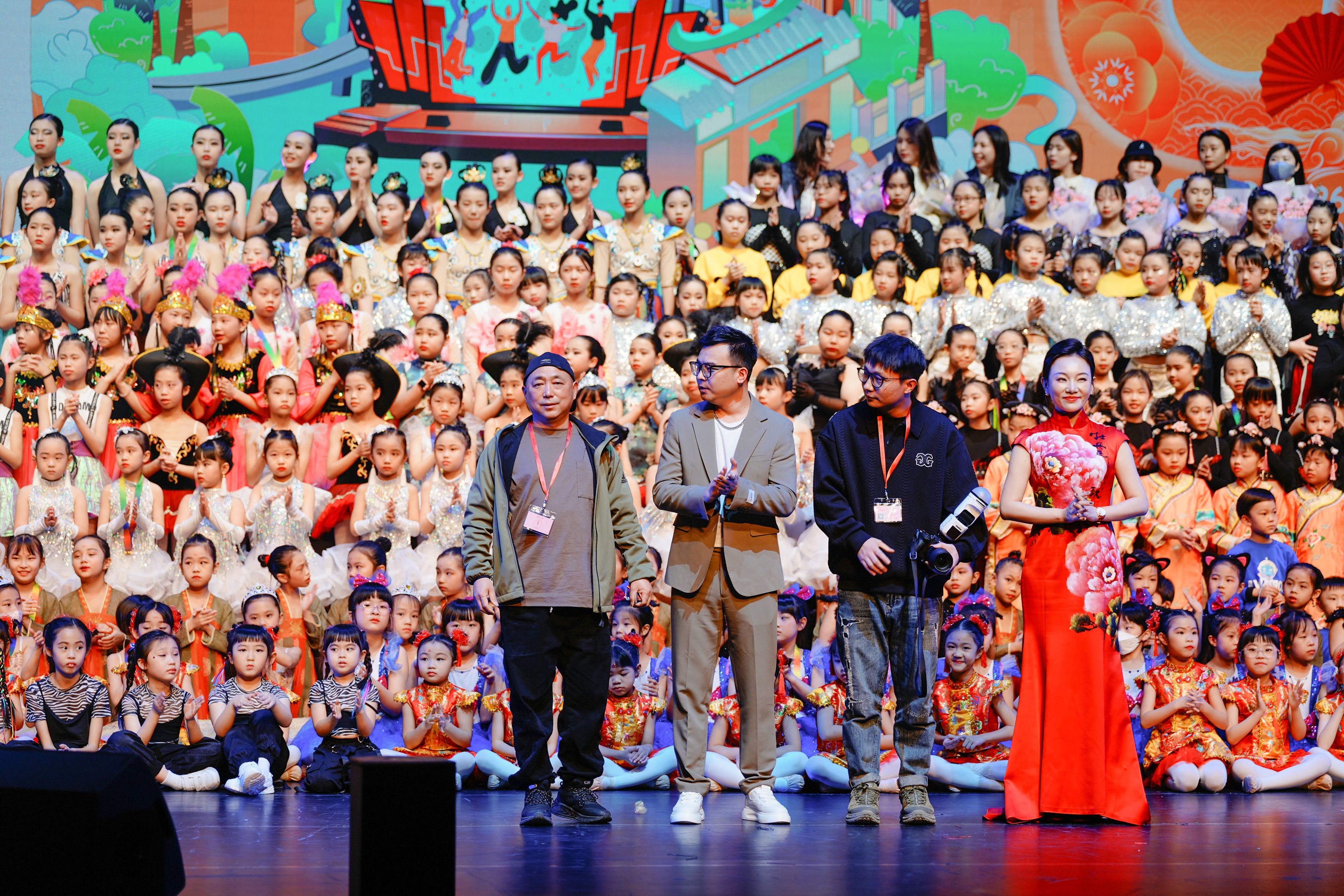 中国歌唱家李铭雪应邀到澳门百老汇剧场演出