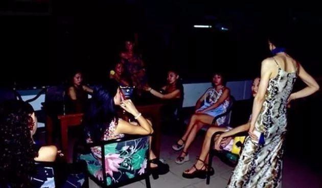 80年代歌舞厅小姐丨纪实摄影