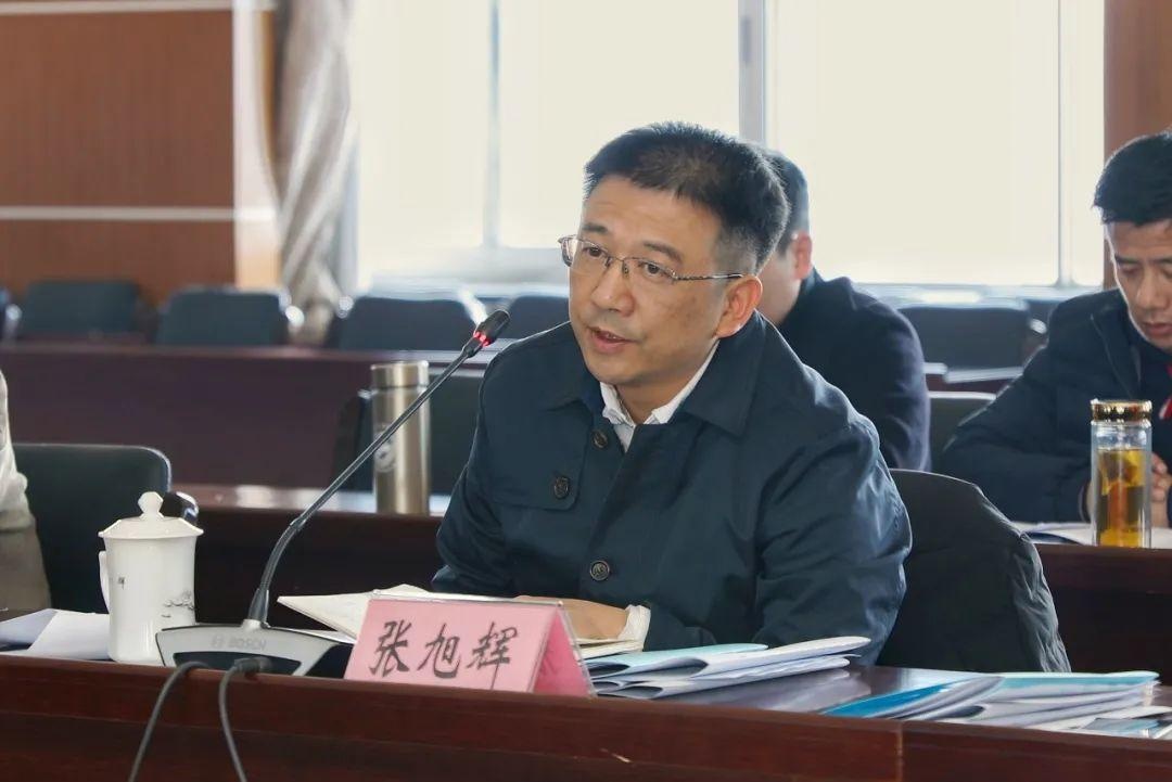 张旭辉在听取经济运行部门工作汇报时强调:矢志改革转型 激活内生动力