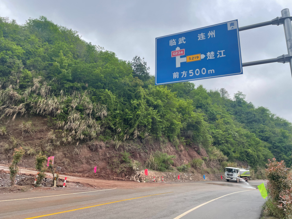 为抢时间,大中矿业首用tbm开锂矿