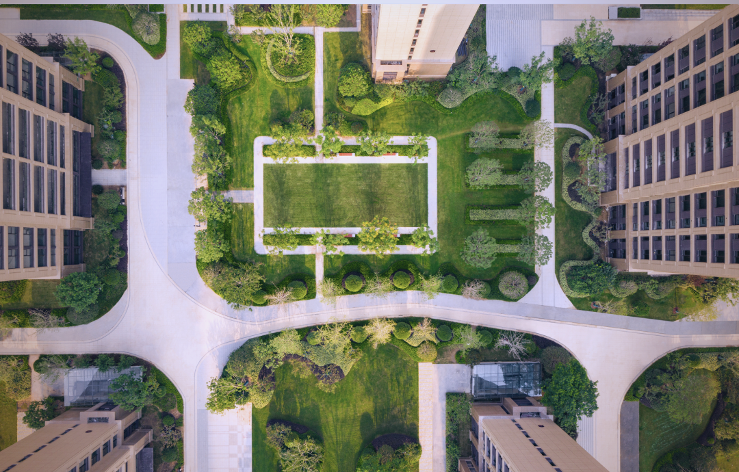 绿城郑州明月滨河:智能与安全的完美结合