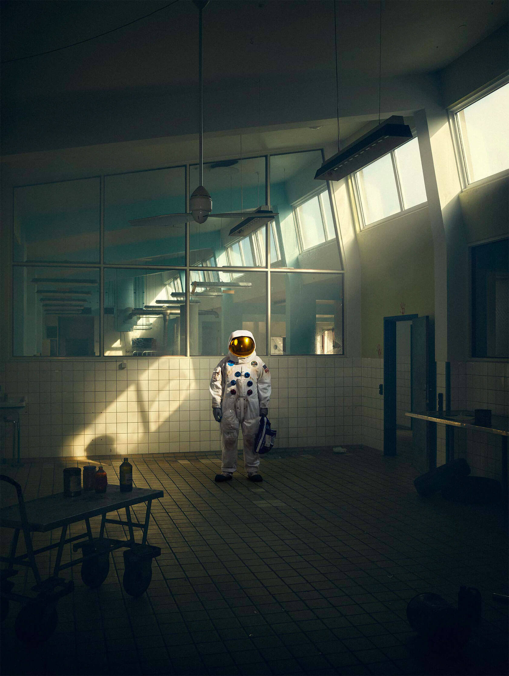 坠毁着陆:摄影师肯·赫尔曼拍摄的宇航员照片