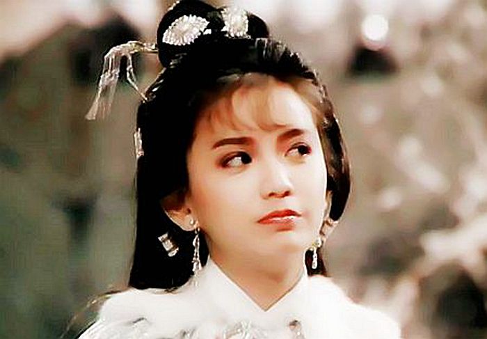 《倚天》中,桃花岛并未消失,此人就是岛主,武功完爆张无忌