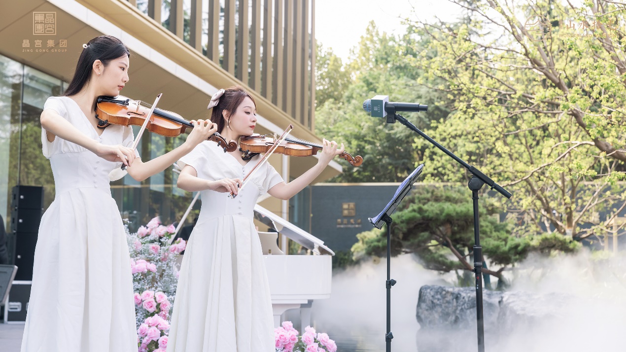 真山真水「首映」登场!晶宫·山水拾光热度拉满,人气盛放!