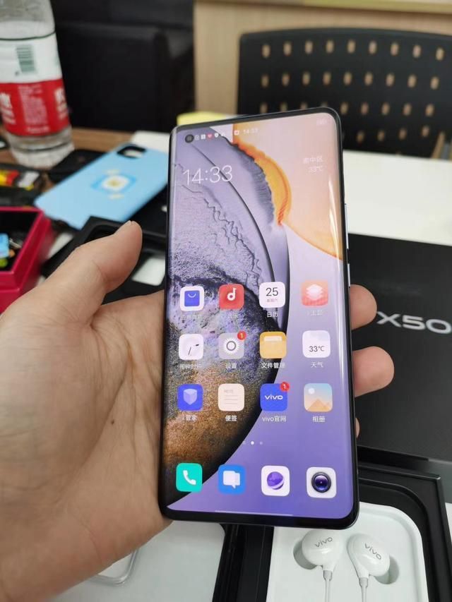 小米10屏幕有瑕疵 看看还能卖多少钱