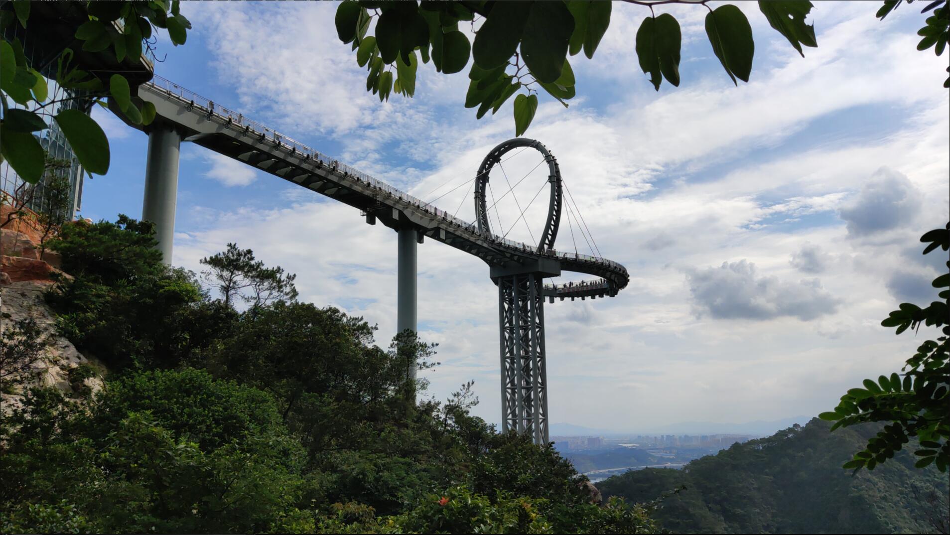 黄腾峡天门悬廊玻璃桥