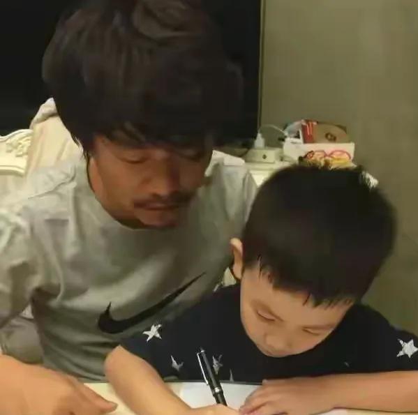 曝王宝强拒绝复婚原因:被婚姻伤过,分家产痛苦,对马蓉难再爱!