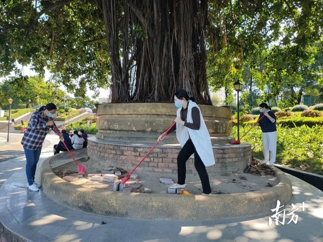 莞城张庆君获评东莞"最美镇级河长":希望市民愿意多到河边走走