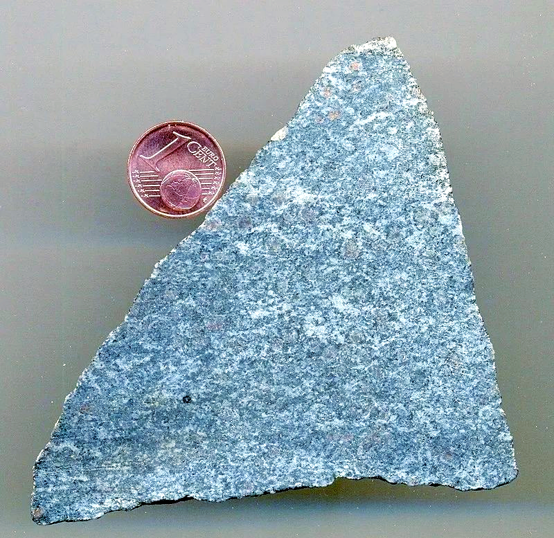 角闪岩:耐磨耐腐,理想的高级骨料选择