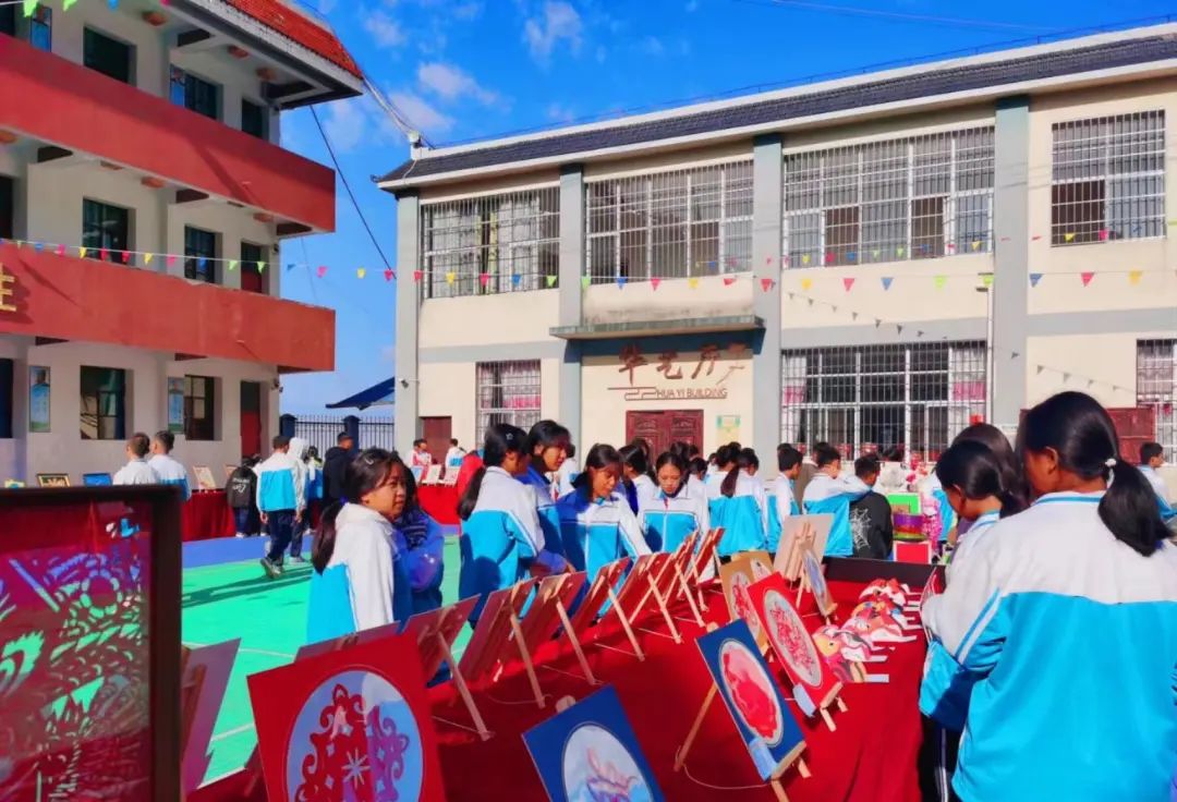 亮体育精神 展青春风采:公信乡中学举办第三届体育艺术节活动