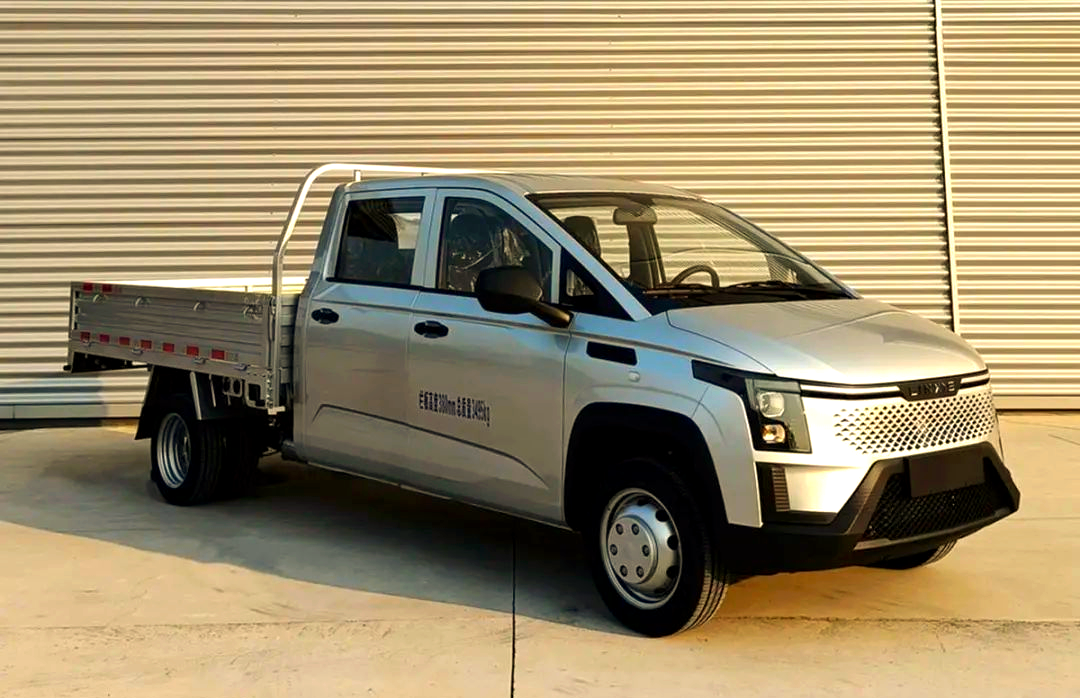 五菱新能源推出电动小卡车,设计时尚,续航强劲,物流界迎来新军