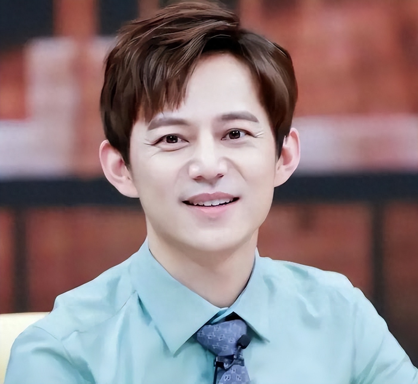 被女保姆实名举报,法院一审判决败诉,何炅并不承认