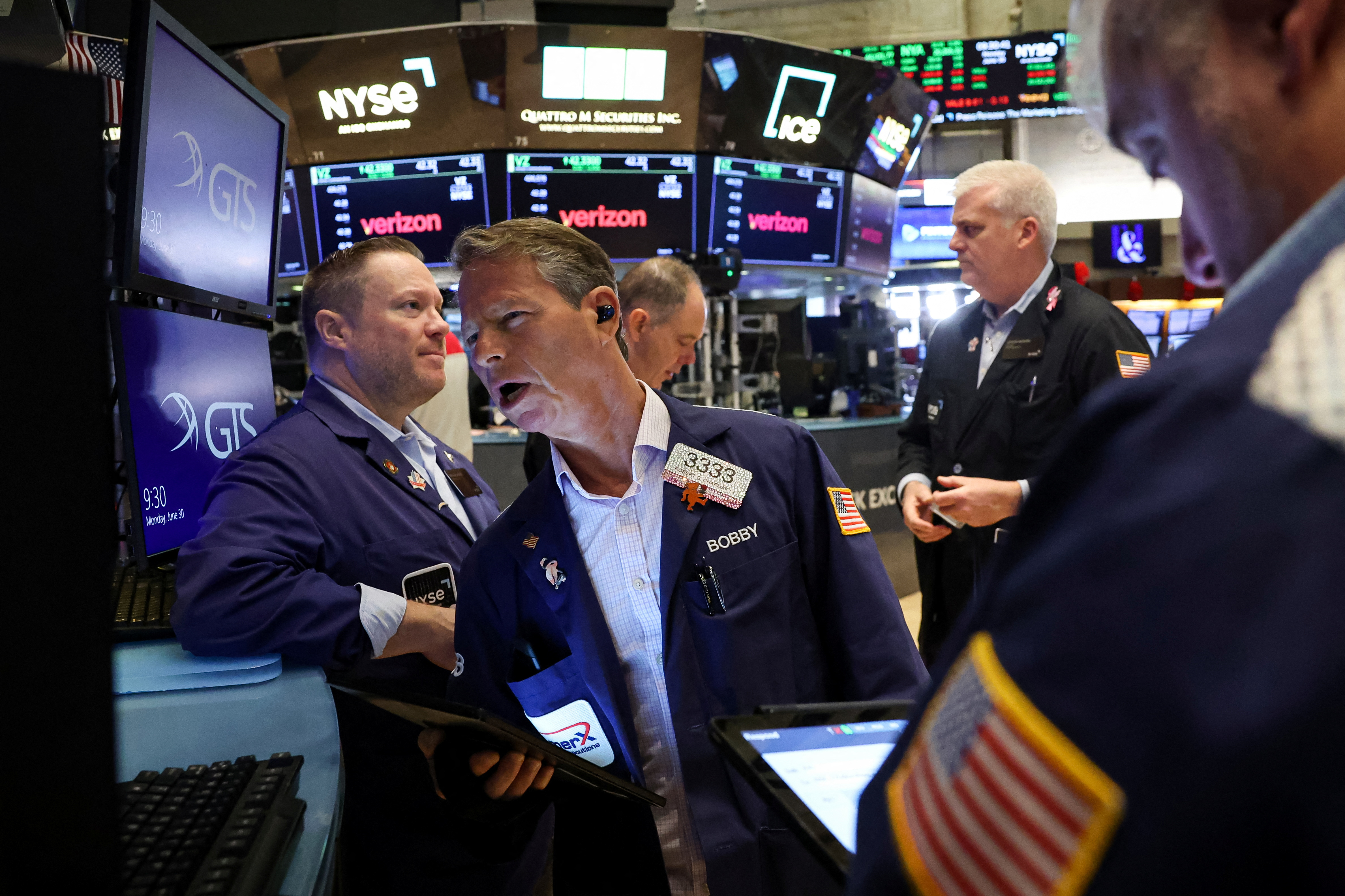 纽约股市三大股指26日上涨