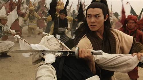 丐帮四大长老之首,隐退十余年,曾和张无忌大战三百多招!