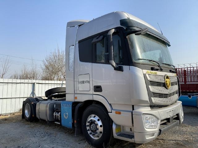 福田欧曼est-a 4*2快递牵引车 平地板 康明斯 采埃孚 舒适又省油