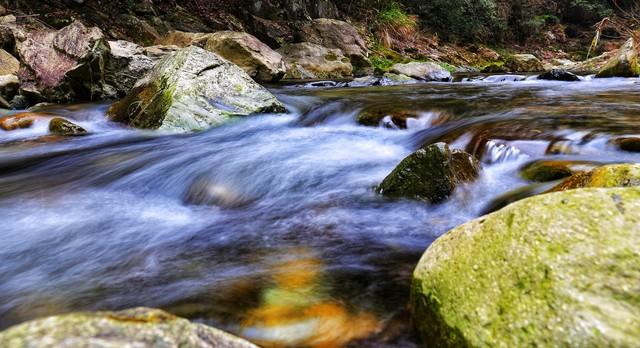 探秘地球瑰宝,喀拉峻大峡谷,感受自然奇观的魅力