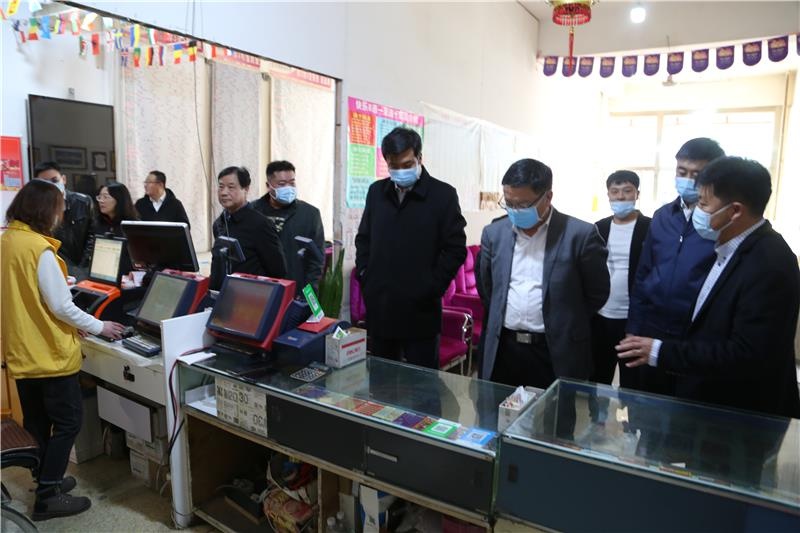 市体育局党组书记,局长张吉信一行到我旗进行调研