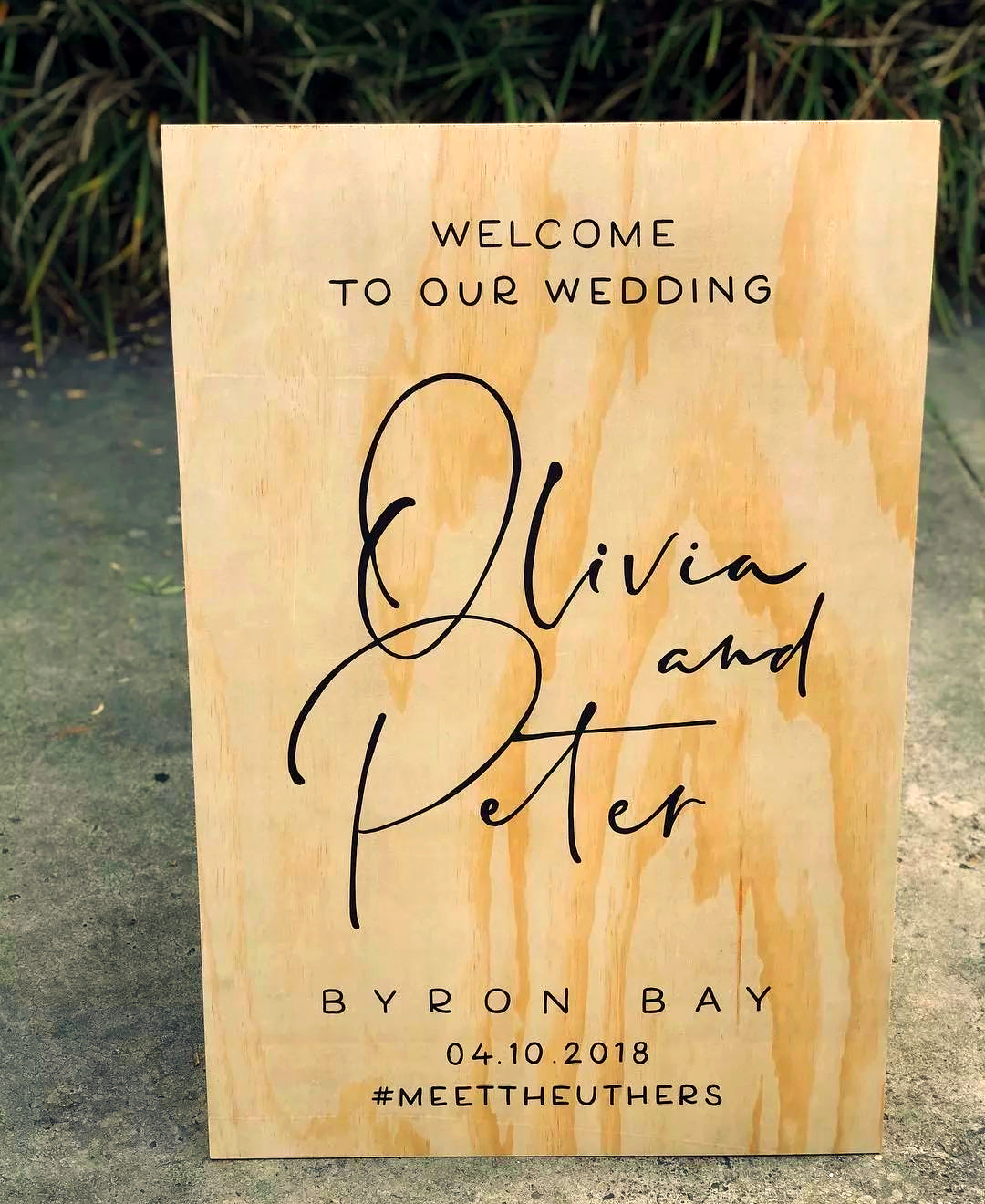 探索多样化婚礼水牌,让你的婚礼更出众!