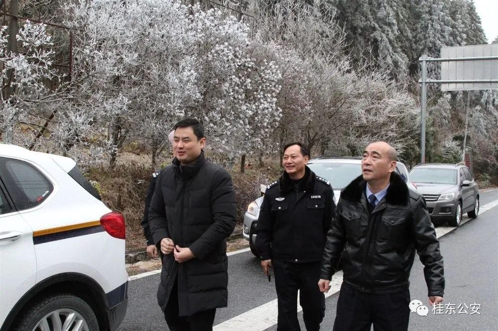 李仕兵深入一线督导交通安全工作