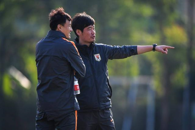 亚足联为李霄鹏庆生,唤醒鲁能退役往事:宿茂臻悲情,李金羽无奈