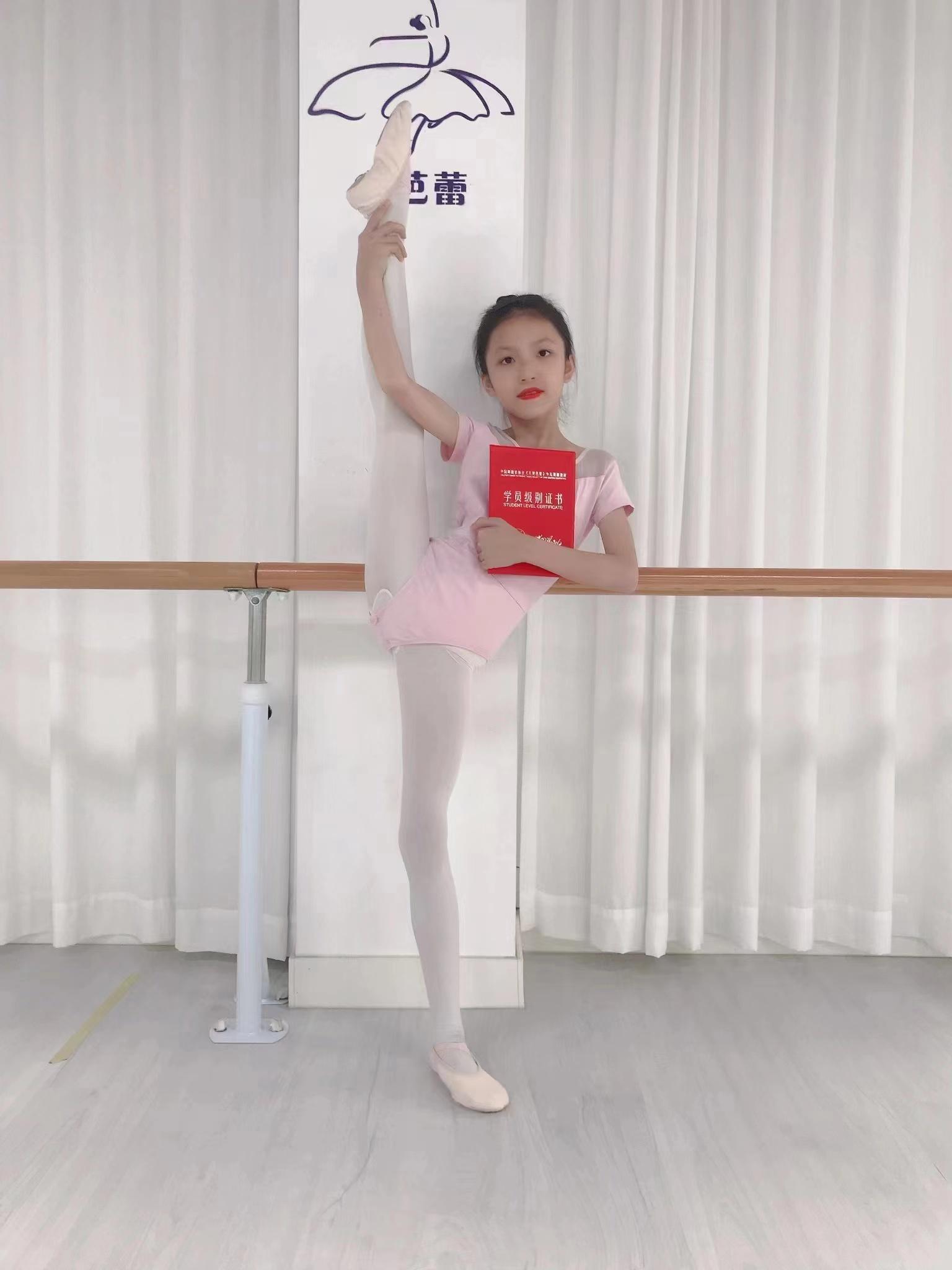 第十九届桃李杯·搜星中国阳江赛区人气冠军&形象大使——邹卓雅